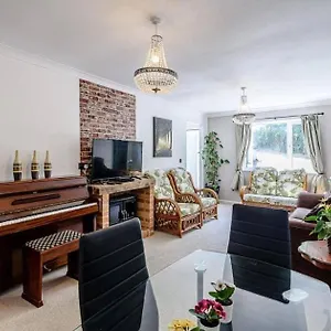 Forest Side Holiday home Nottingham