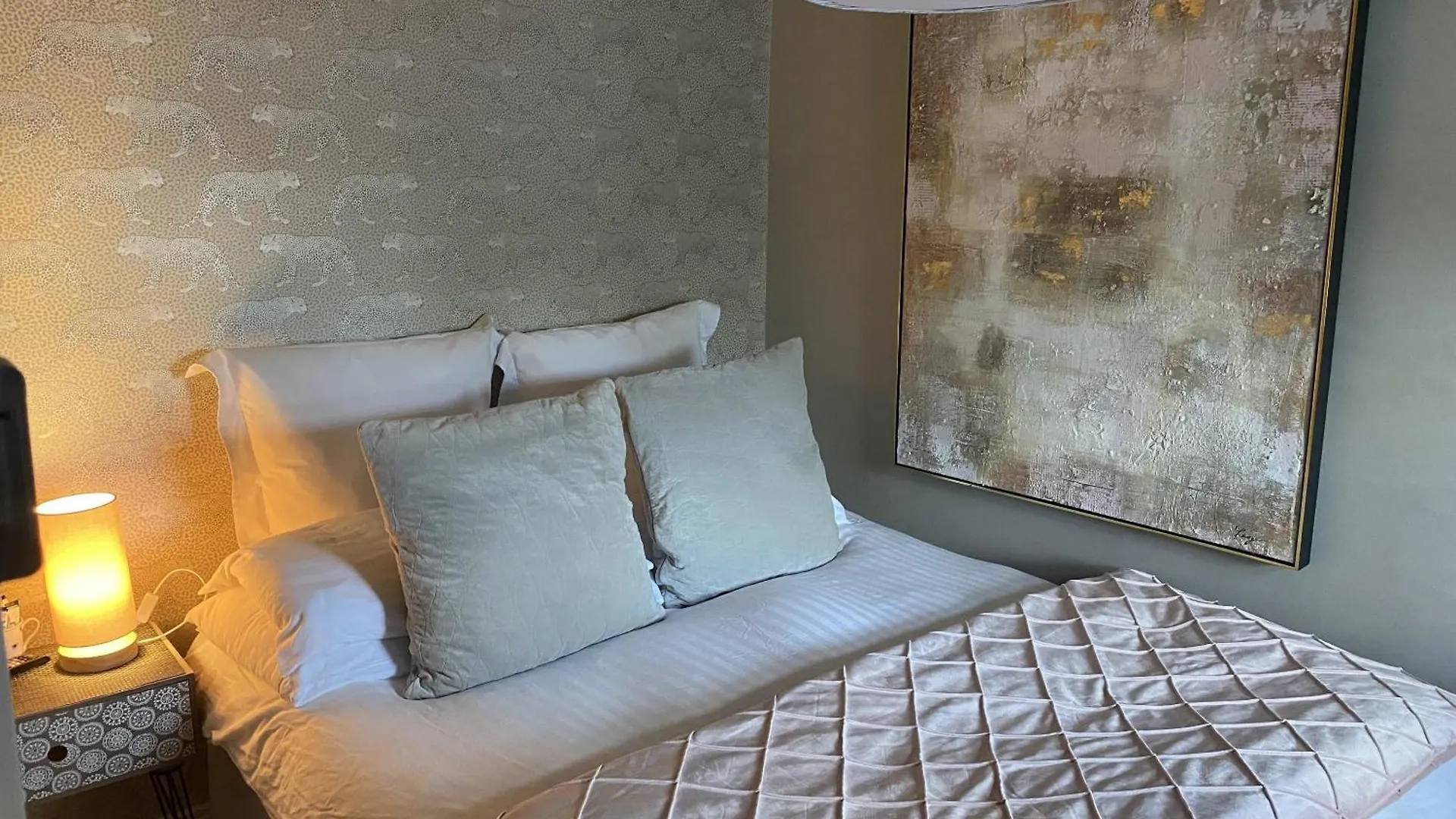 Maison Claire Chester Guest house